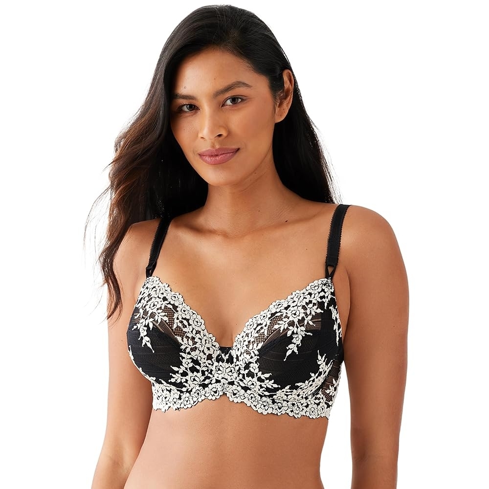Wacoal Embrace Lace Embroidered Bra 32DD